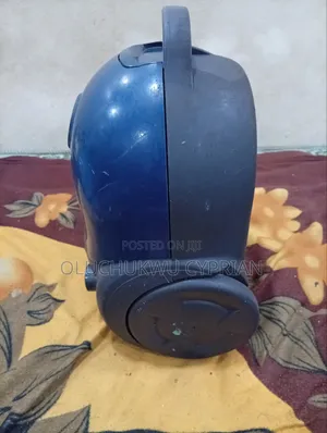 LG Vacuum Cleaner 1400