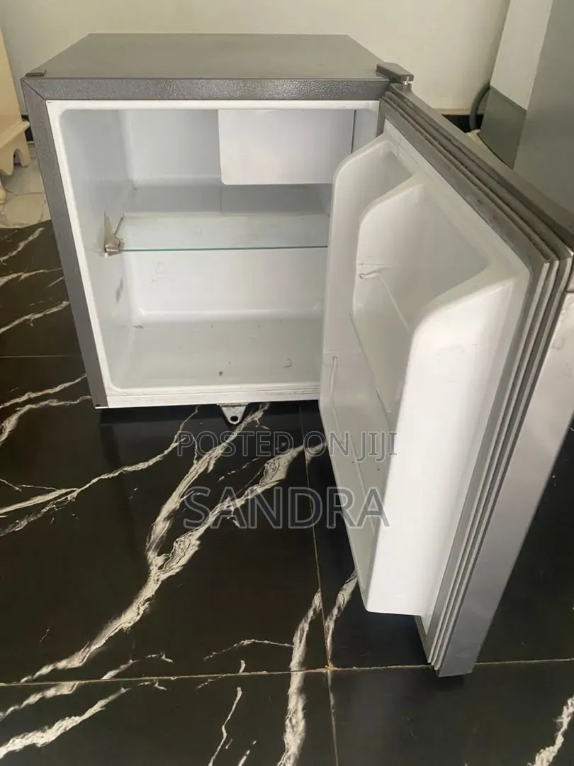 Hisense Table Top Fridge