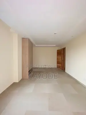 2bdrm Apartment in Lekki Phase 1 for rent