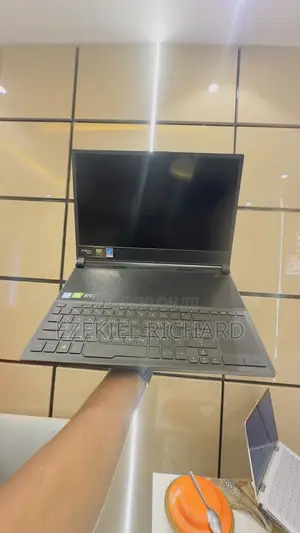 Laptop Asus ROG Zephyrus S GX701 16GB Intel Core i7 SSD 512GB