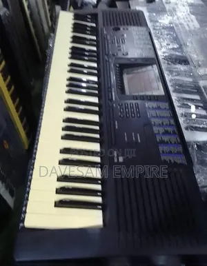 Supper Clean Direct UK Used Original Yamaha PSR 330 Keyboard