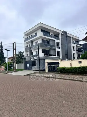 3bdrm Apartment in Lekki Phase 1 for rent