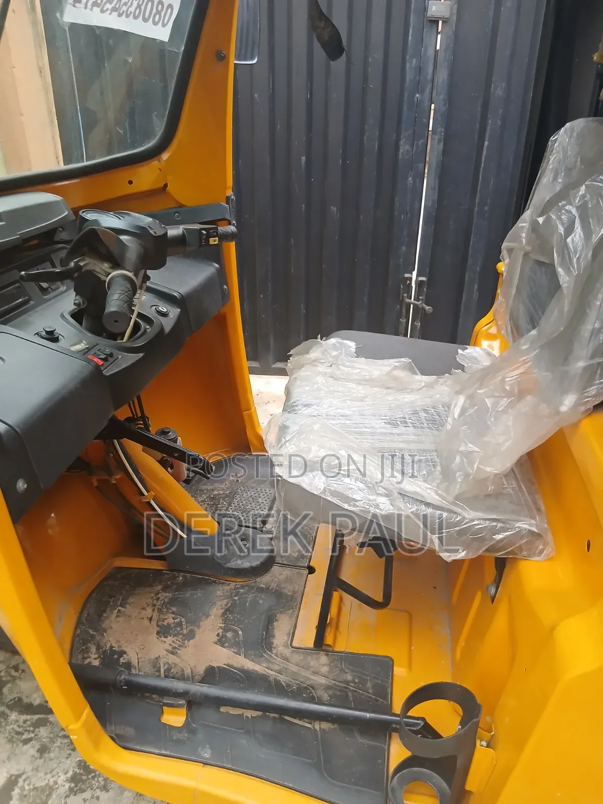 New TVS King Cargo 2016 Yellow