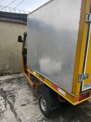 New TVS King Cargo 2016 Yellow