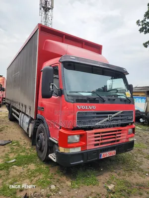 Vovo FM7 Flat Bed Truck Foreign Used