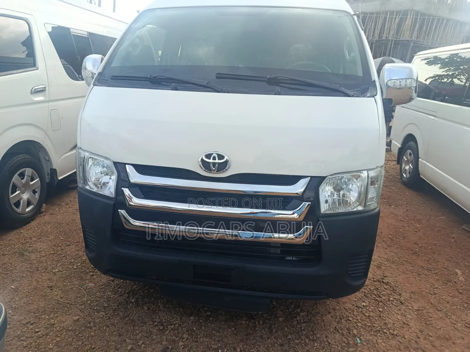 Toyota HiAce 2013 White