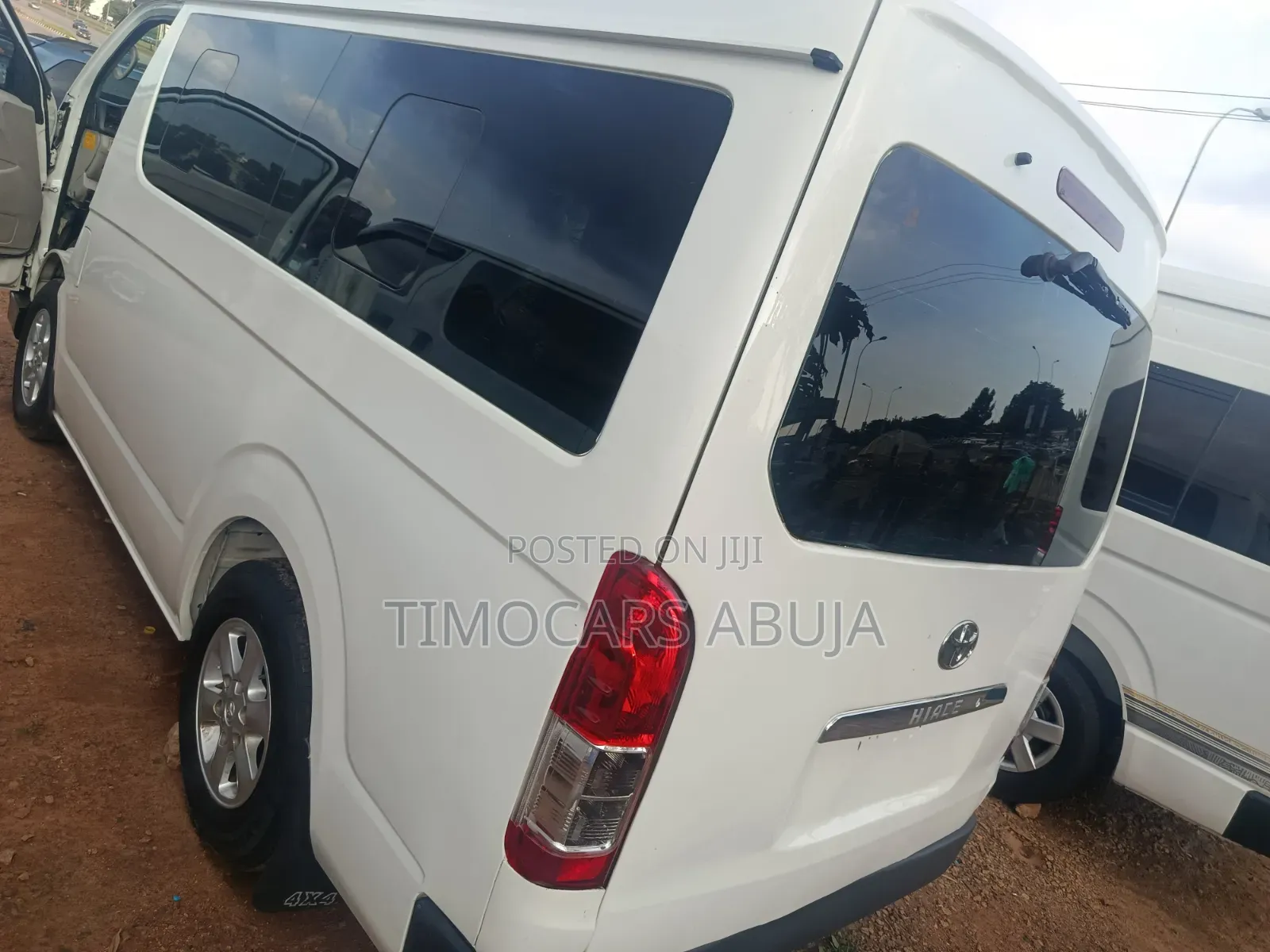 Toyota HiAce 2013 White