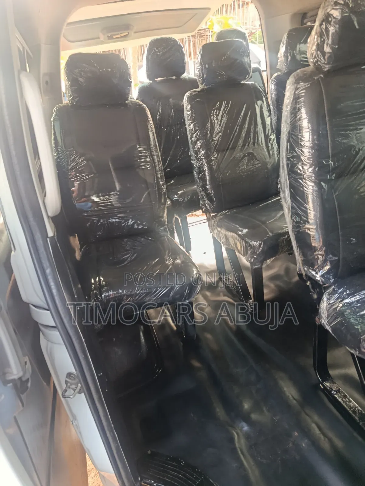 Toyota HiAce 2013 White