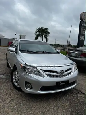 Toyota Corolla 2010 Silver