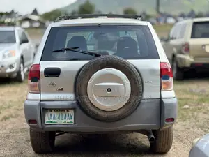 Toyota RAV4 Automatic 2004 Silver