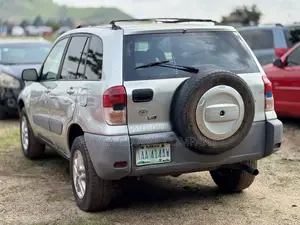 Toyota RAV4 Automatic 2004 Silver