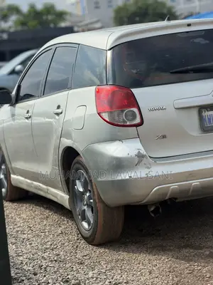 Toyota Matrix 2004 Silver