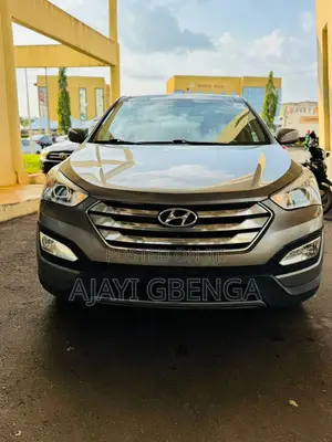 Hyundai Santa Fe Limited 4dr SUV AWD (3.3L 6cyl 6A) 2014 Gray