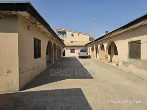 14bdrm Bungalow in Gwagwalada for sale