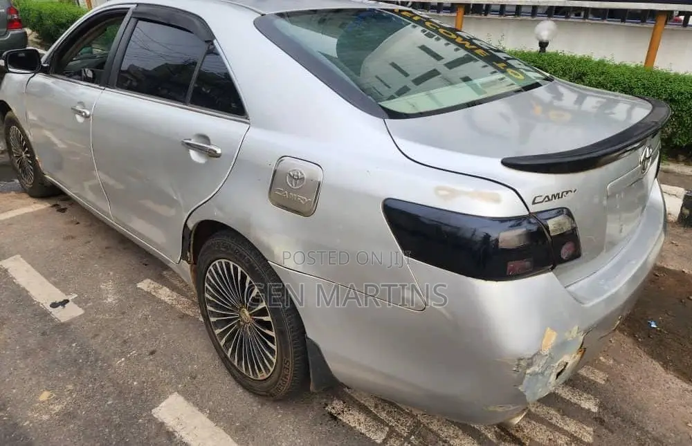 Toyota Camry 2011