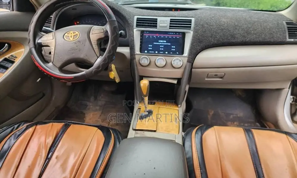 Toyota Camry 2011