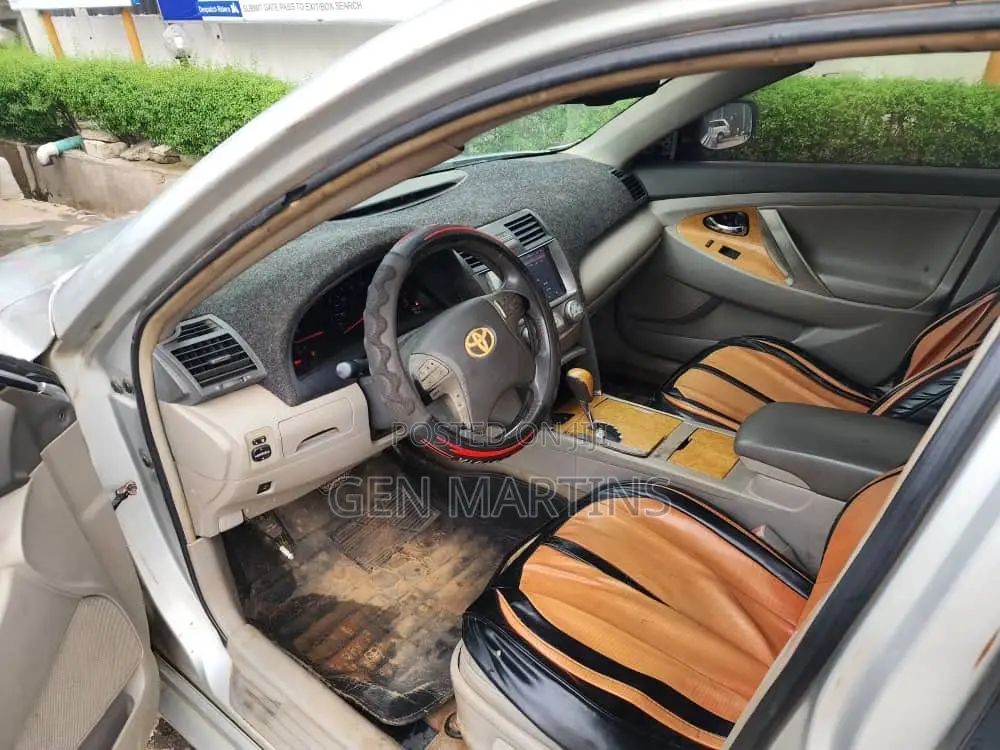 Toyota Camry 2011