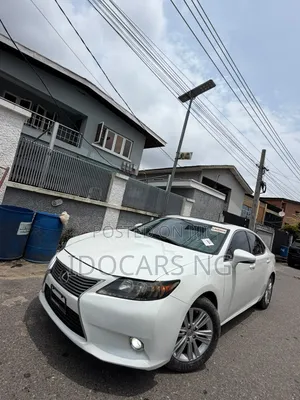 Lexus ES 350 FWD 2015 White