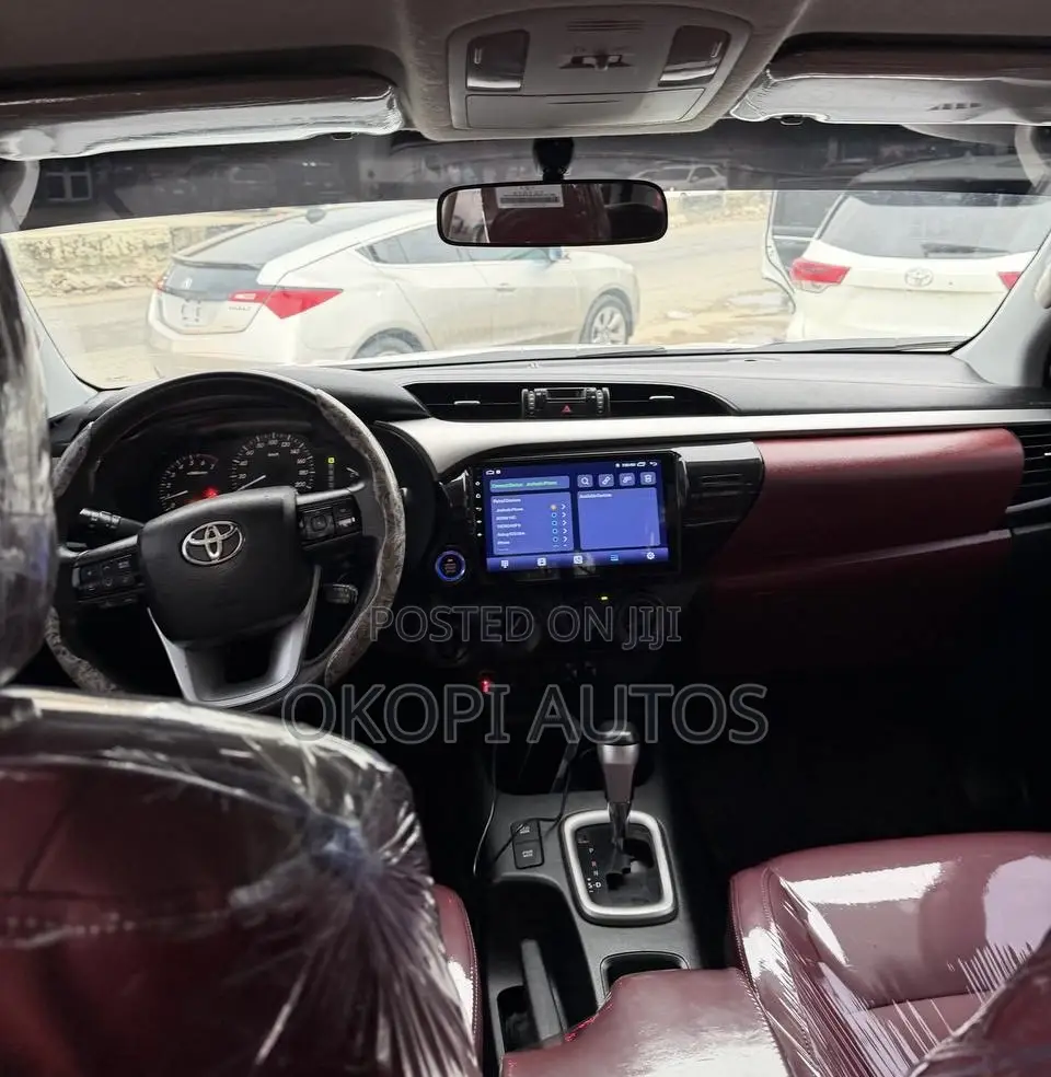 Toyota Hilux 2017 White