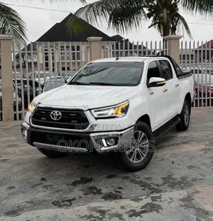 Toyota Hilux 2017 White