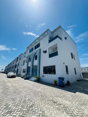 4bdrm Duplex in Decastle Max Estate, Chevron for rent