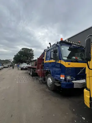Izzy Trucks – Reliable Hiab Rental for Heavy-Duty Lifting Nationwide