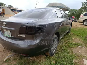 Toyota Avensis 2013 Beige