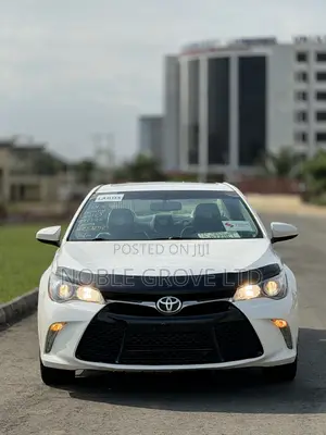 Toyota Camry XSE 4dr Sedan (2.5L 4cyl 6A) 2015 White