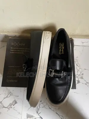 Cooperate Shoe