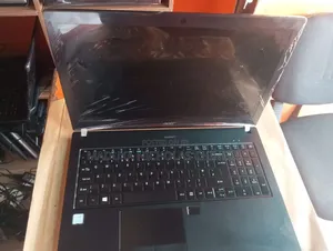 Laptop Acer TravelMate P2 15 8GB Intel Core i5 SSD 256GB