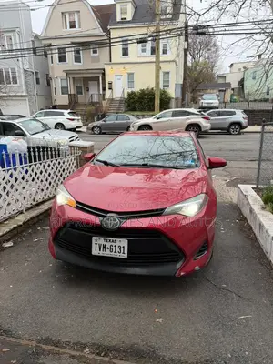 Toyota Corolla LE (1.8L 4cyl 2A) 2018 Red