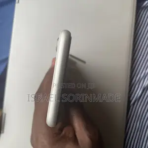 Apple iPhone XR 128 GB White