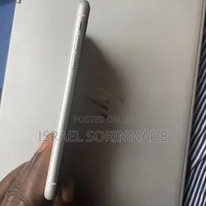 Apple iPhone XR 128 GB White