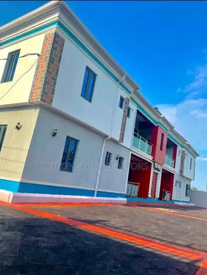 3bdrm Block of Flats in Okebadan Estate Off, Ibadan for sale