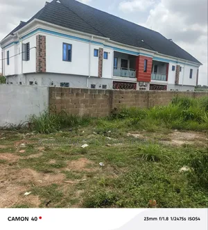 3bdrm Block of Flats in Okebadan Estate Off, Ibadan for sale