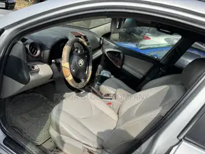 Toyota RAV4 2012 Silver