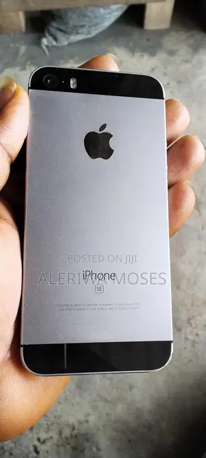 Apple iPhone SE 16 GB Silver