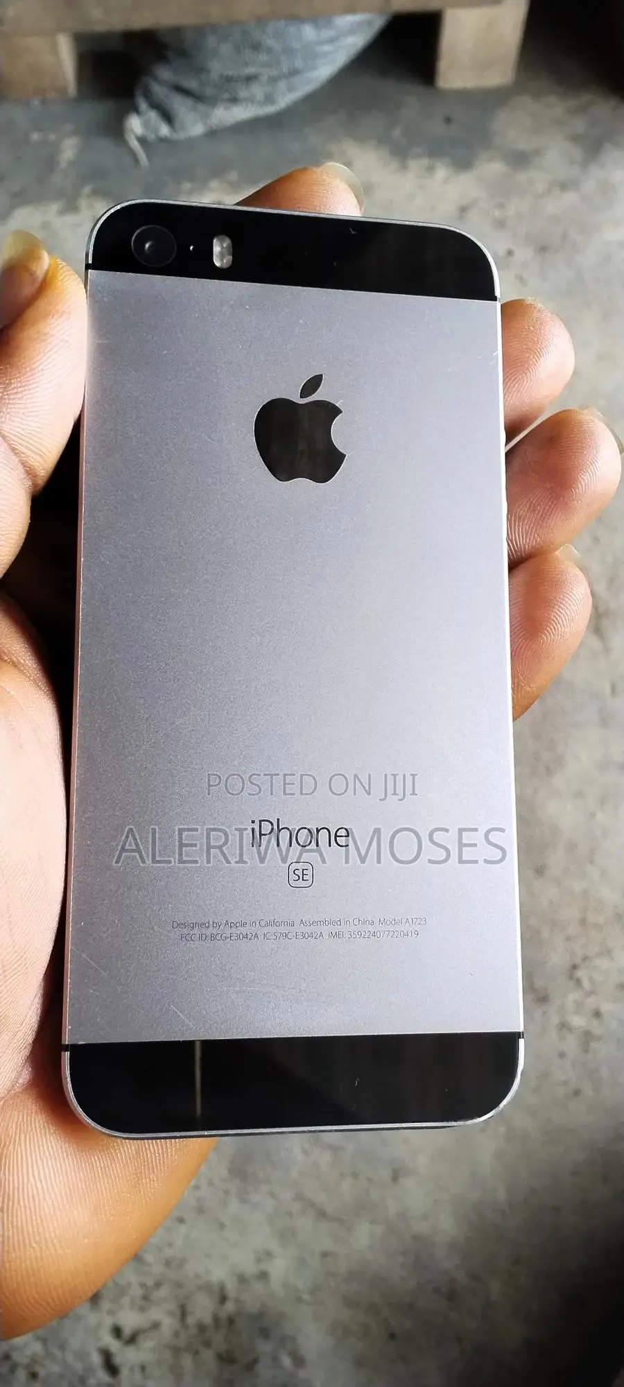 Apple iPhone SE 16 GB Silver