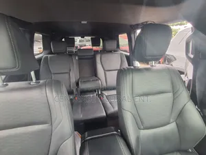 Toyota Land Cruiser 2025 White