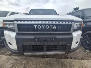Toyota Land Cruiser 2025 White