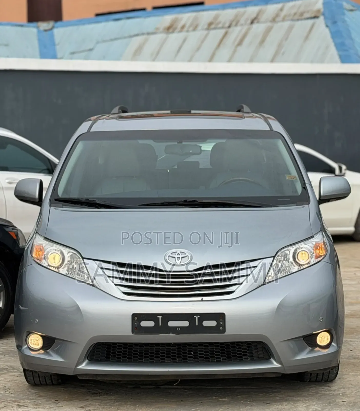 Toyota Sienna 2013 Blue
