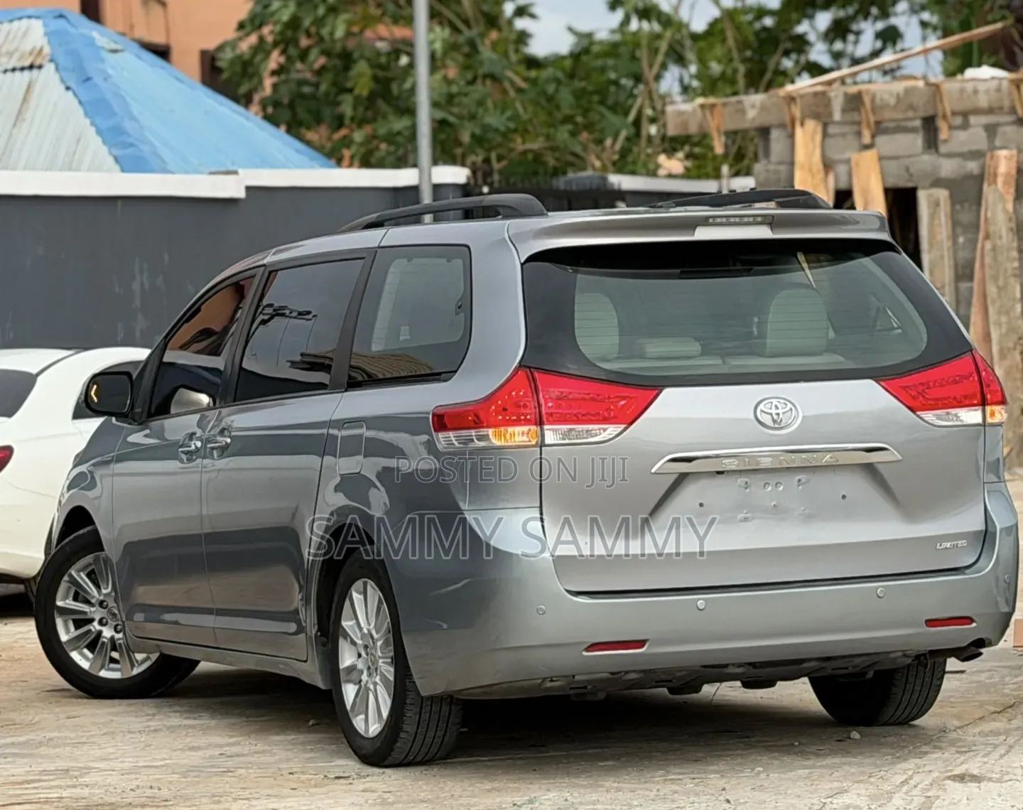 Toyota Sienna 2013 Blue