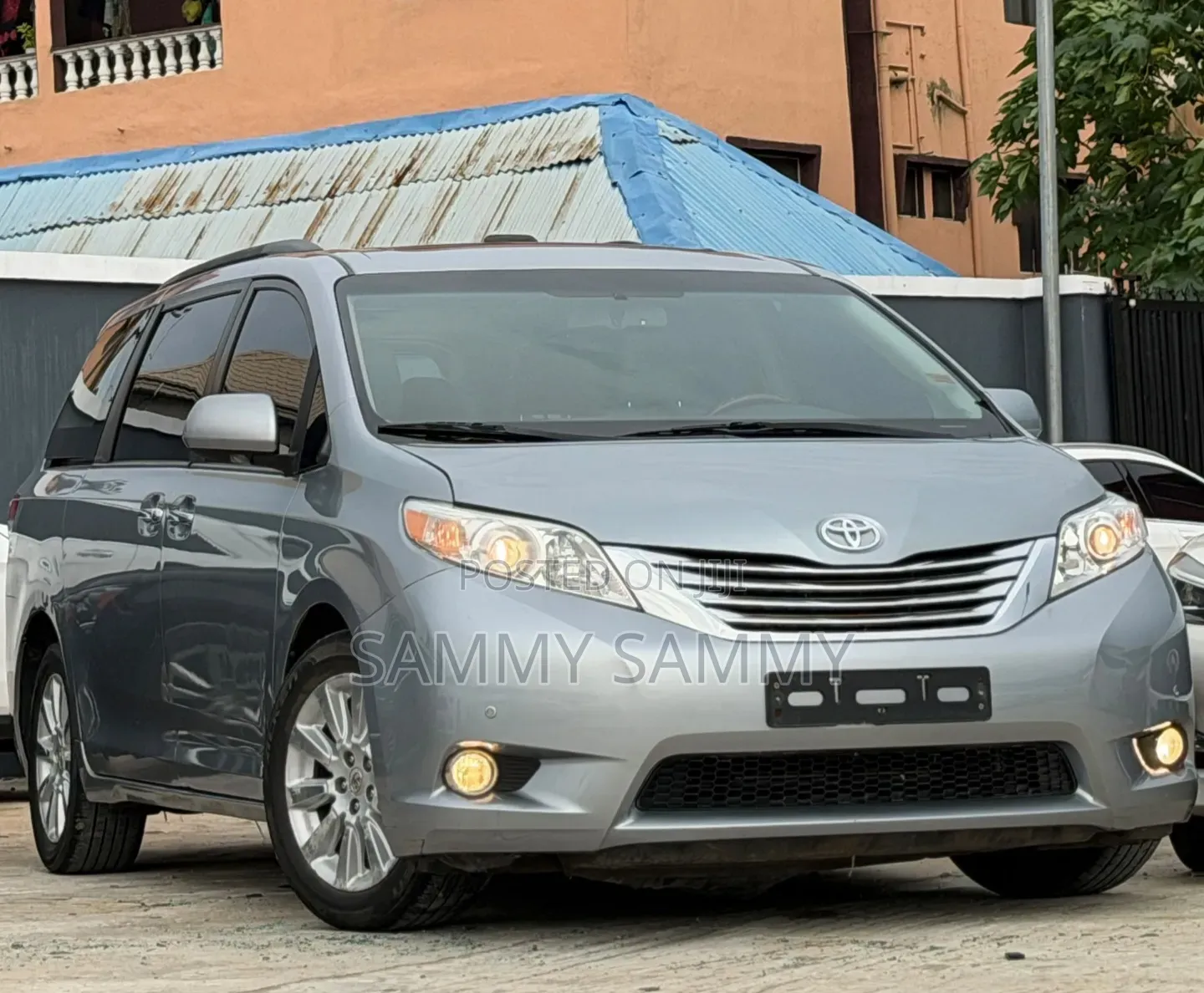 Toyota Sienna 2013 Blue
