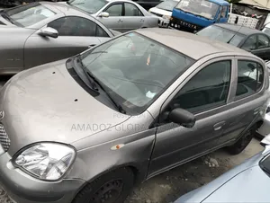 Toyota Yaris 2005 Brown