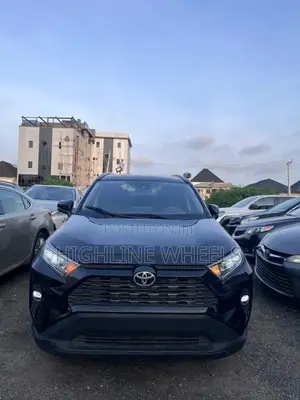 Toyota RAV4 XLE Premium AWD 2019 Black