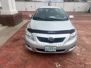 Toyota Corolla LE 4dr Sedan (1.8L 4 cyl 4A) 2009 Silver