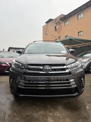 Toyota Highlander XLE V6 4x4 (3.5L 6cyl 6A) 2016 Gray