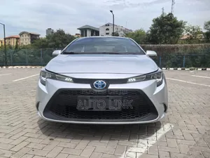 Toyota Corolla 2022 Silver