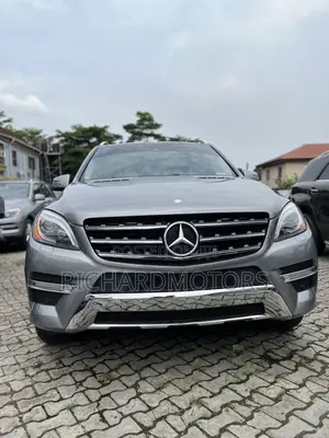 Mercedes-Benz M Class ML350 4MATIC 4dr SUV AWD (3.5L 6cyl 7A) 2015 Gray