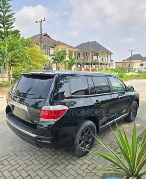 Toyota Highlander 2012 Black